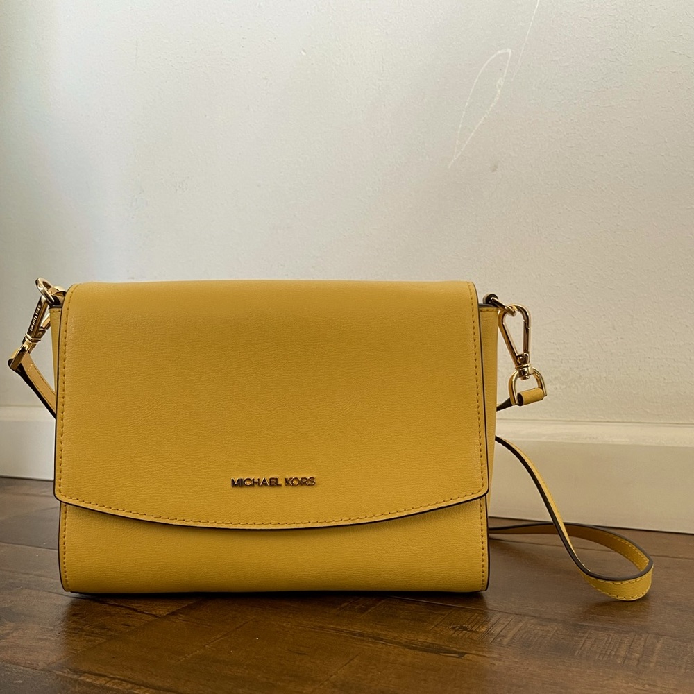 Michael Kors Ellis Leather Crossbody Bag
